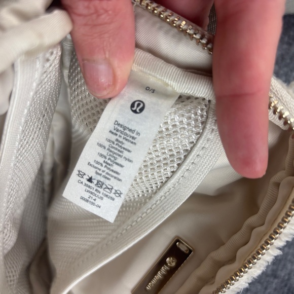 LULULEMON Light Ivory Fleece Sherpa Everywhere Belt Bag One Size - Picture 8 of 12